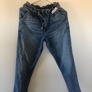 Ultra High Rise Mom Jean